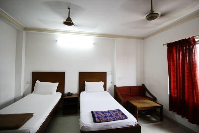 Hotel Adithya Chennai Exterior foto
